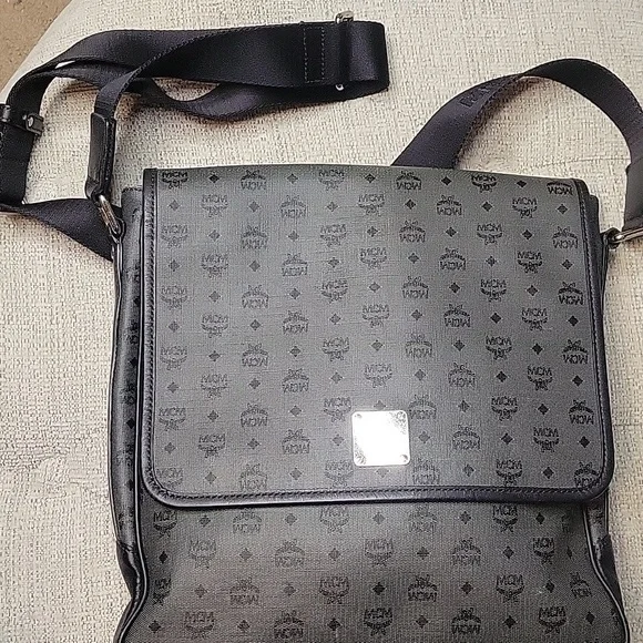 MCM Messenger Bag - Picture 1 of 12